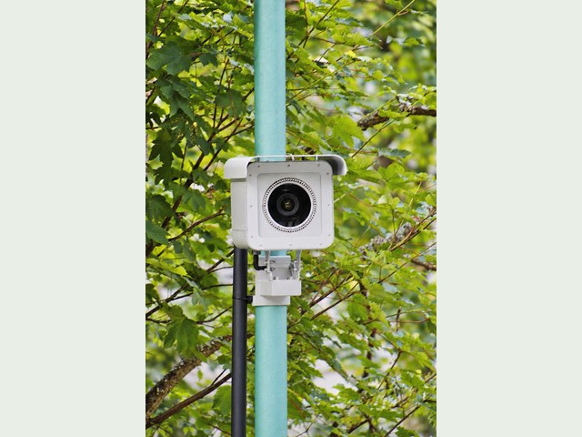 Photo capture camera