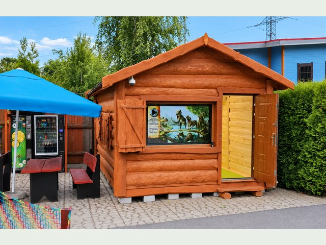 Themed photo house