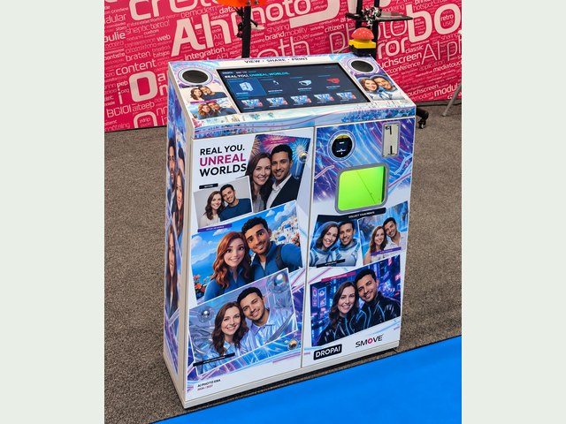 Interactive photo kiosk